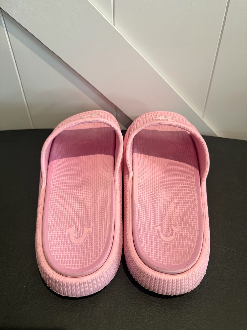 True Religion Bubblegum Pink Logo Slide Sandals - Picture 6 of 8